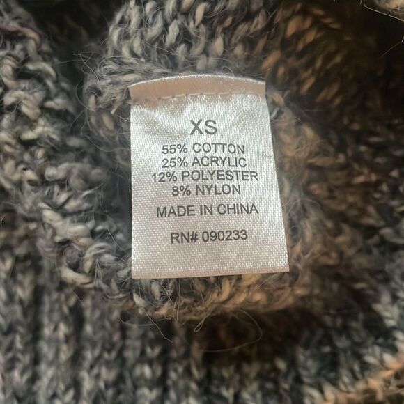 NWT LA Hearts sweater - Picture 6 of 6